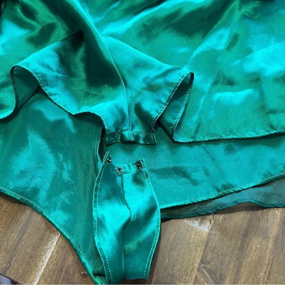 Victoria's Secret Gold Label Emerald Green Slip Chemis  Built in Shorts Sheer L - Picture 9 of 13